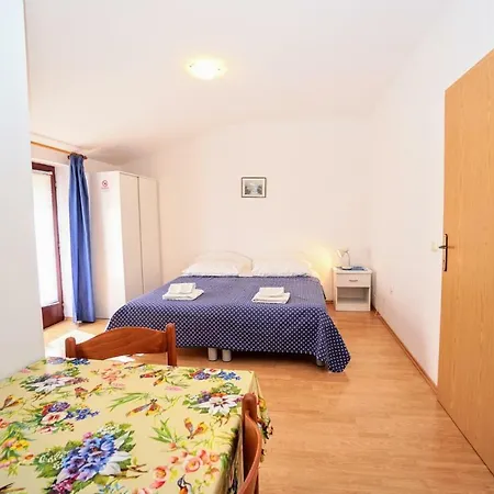 Guest house Daniela 3*