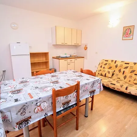 Guest house Daniela 3*